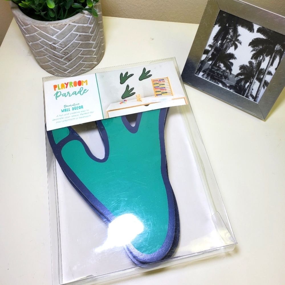 Dino Feet Wall Decor
